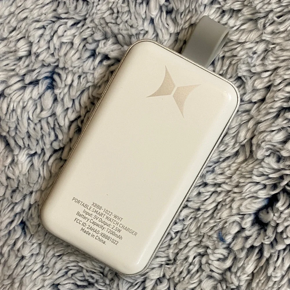 White & Black Portable iWatch Charging Device